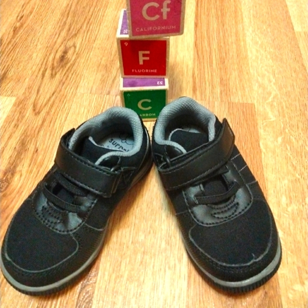 Stride Rite Surprize Toddler Shoes Size 5M   Black and Gray